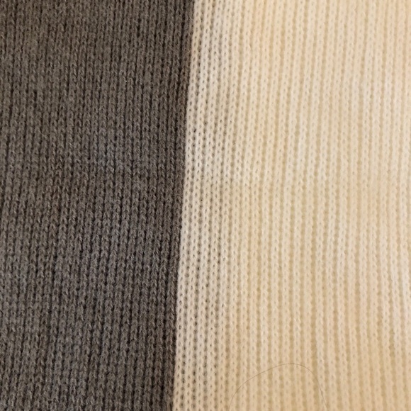 Calvin Klein Grey White Striped Scarf NEW - Picture 4 of 7